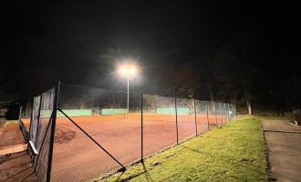 1flutlichtWhatsApp-Image-2023-03-16-at-22.33.43